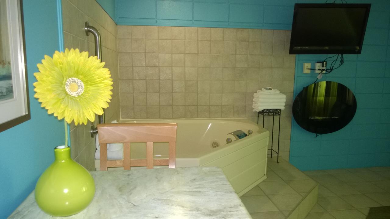 קאנאנדאיגואה Miami Motel מראה חיצוני תמונה